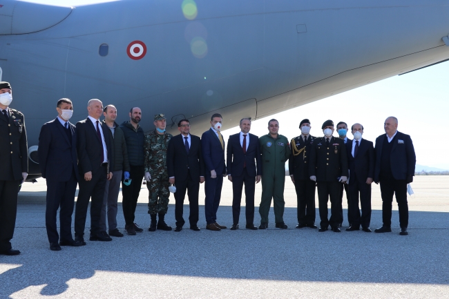 Türkiye'nin gönderdiği tıbbi yardım 5 Balkan ülkesine teslim edildi